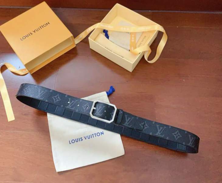 Picture of Louis Vuitton Belts _SKUfw221783674fw